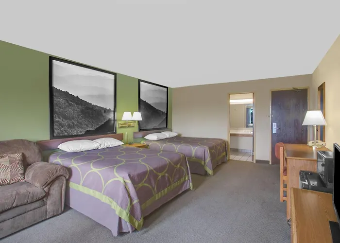 Super 8 by Wyndham Christiansburg/Blacksburg Area